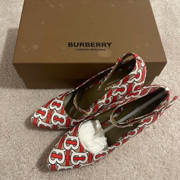 Burberry TB monogram print pumps size 8.5 - Picture 2 of 3